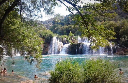 Rüyada Nehirde Yüzmek Rüya Yorumu ve Anlamı