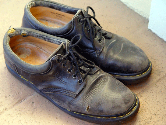 Rüyada Eski Ayakkabı Görmek