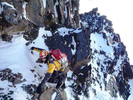 Rüyada Karlı Dağa Tırmanmak