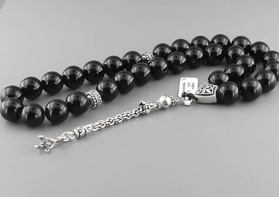 Rüyada Siyah Tesbih Görmek